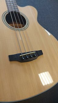 Takamine GB30CENAT Electro-akoestische basgitaar met cutaway