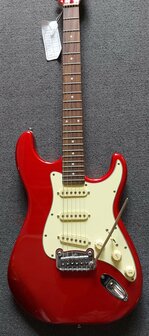 G&amp;L Legacy Candy Apple Red RW, matching headstock