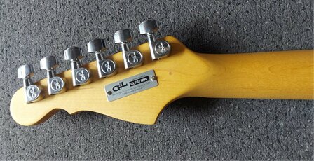 G&amp;L Legacy USA White MP met stevige Tolex Case en certificaat van echtheid