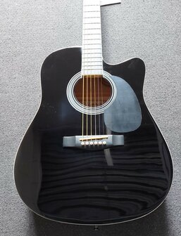 Nashville by Richwood electro-akoestische gitaar met dikke hoes, zwart