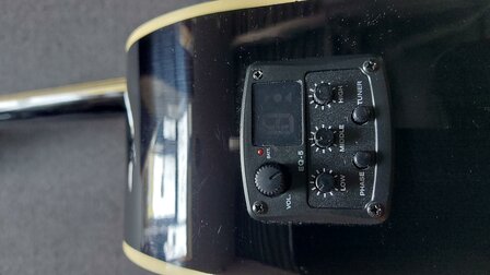 Nashville by Richwood electro-akoestische gitaar met dikke hoes, zwart