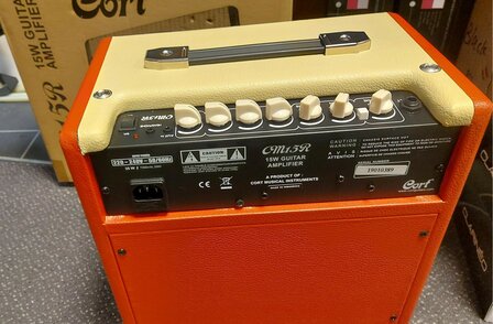CORT E-Gitaarcombo versterker, CM15R, Dark Red, 15W met reverb