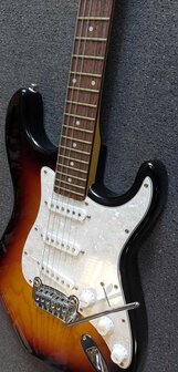 G&amp;L Tribute Legacy Standard, 3-tone Sunburst