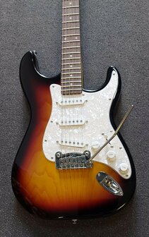 G&amp;L Tribute Legacy Standard, 3-tone Sunburst