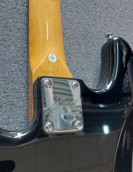 EKO PB-model basgitaar, nu met baspakket