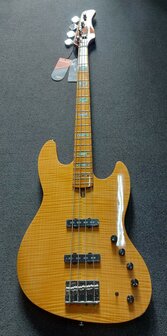 Sire Basses V10+ S4/NT Series Marcus Miller basgitaar