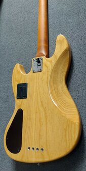 Sire Basses V10+ S4/NT Series Marcus Miller basgitaar