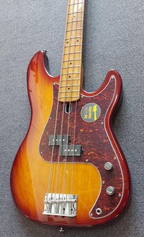 Sire Basses P5 Series Marcus Miller basgitaar, Tobacco Sunburst