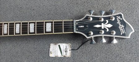 Hagstrom HJ800 hollowbody 3-tone sunburst