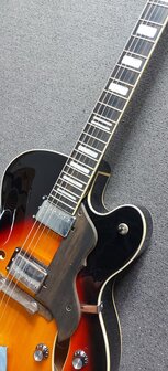 Hagstrom HJ800 hollowbody 3-tone sunburst
