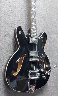Hagstrom Tremar Viking DeLuxe Black