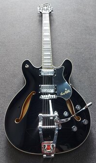 Hagstrom Tremar Viking DeLuxe Black
