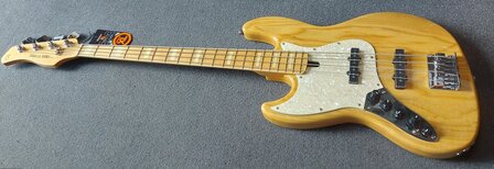 Sire Marcus Miller V7 linkshandig, swamp ash 4-string natural, tijdelijk met gevoerde hoes