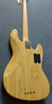 Sire Marcus Miller V7 linkshandig, swamp ash 4-string natural, tijdelijk met gevoerde hoes