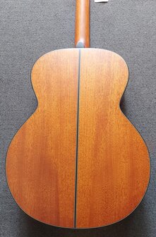 Takamine GLN11ENS Okoume, nu met gevoerde hoes