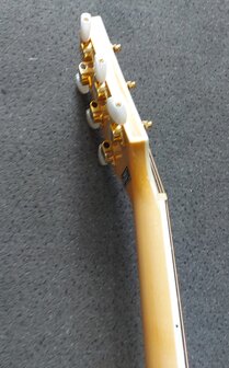Takamine GJ-72CE NAT electro-akoestische Jumbo gitaar met cutaway