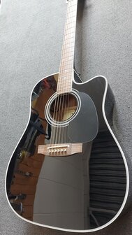Takamine EF341SC elektro-akoestische western gitaar zwart, nu met kofferkeuze