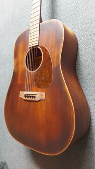 Sigma DM-15E-AGED electro-akoestische dreadnought, aged old whiskey barrel