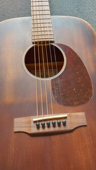 Sigma DM-15E-AGED electro-akoestische dreadnought, aged old whiskey barrel