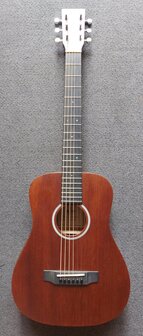 Sigma TM-15+ Traveler gitaar massief mahonie met dikke hoes