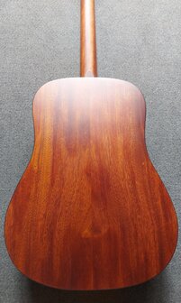 Sigma SDM-STE+ Dreadnought electro-akoestisch, nu met tweed koffer