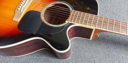 Takamine GN51CEBSB electro-akoestische Grand Auditorium met cutaway, brown sunburst