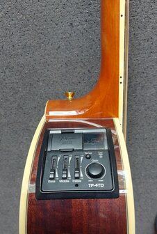 Takamine GN51CEBSB electro-akoestische Grand Auditorium met cutaway, brown sunburst