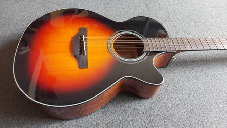Takamine GF15CEBSB electro-akoestische Folk gitaar met cutaway