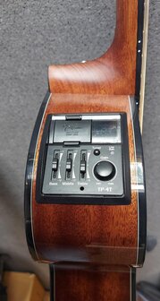 Takamine GF15CEBSB electro-akoestische Folk gitaar met cutaway