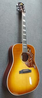 Sigma DM-SG5+ Hummingbird Cherry Sunburst, electro-akoestisch, nu met gevoerde hoes