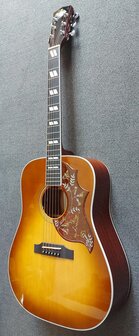 Sigma DM-SG5+ Hummingbird Cherry Sunburst, electro-akoestisch, nu met gevoerde hoes