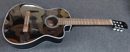 Takamine GC2CE-BLK electro-akoestische nylonsnarige gitaar