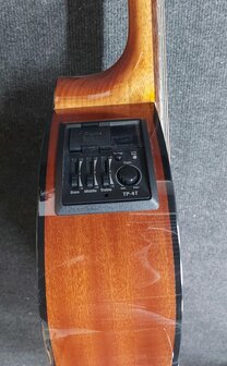 Takamine GC1CENAT Klassieke gitaar Cutaway Electro