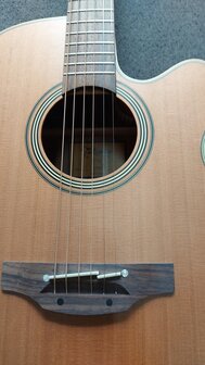 Takamine EN40C NEX Cutaway Electro