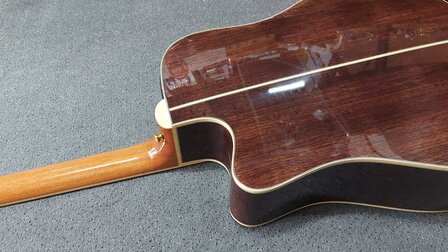 Takamine GD71CENAT electro-akoestische Dreadnought met cutaway