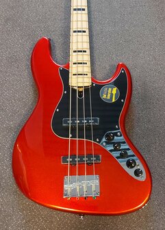 Sire Marcus Miller V7 Vintage 4-snarige basgitaar, helder metallic rood