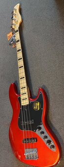 Sire Marcus Miller V7 Vintage 4-snarige basgitaar, helder metallic rood