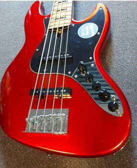 Sire Marcus Miller V7+ Vintage alder 5-string bass guitar bright metallic red