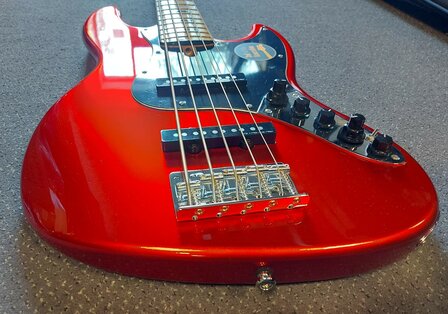 Sire Marcus Miller V7+ Vintage alder 5-string bass guitar bright metallic red