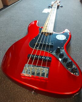 Sire Marcus Miller V7+ Vintage alder 5-string bass guitar bright metallic red