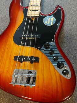 Sire Marcus Miller V7+ Vintage Swamp Ash 4-snarige basgitaar, Tobacco Sunburst S4, 2nd Gen
