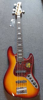 Sire Marcus Miller V7+ alder 5-string 2nd gen bass guitar tobacco sunburst