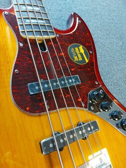 Sire Marcus Miller V7+ alder 5-string 2nd gen bass guitar tobacco sunburst