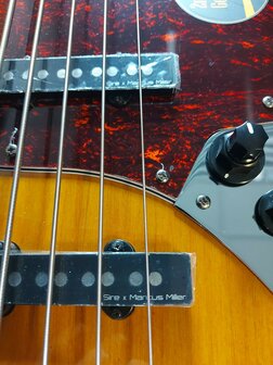 Sire Marcus Miller V7+ alder 5-string 2nd gen bass guitar tobacco sunburst