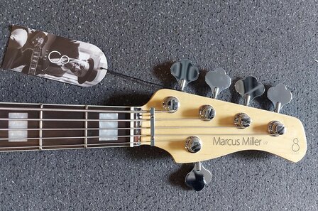 Sire Marcus Miller V7+ alder 5-string 2nd gen bass guitar tobacco sunburst