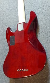 Sire Marcus Miller V7+ alder 5-string 2nd gen bass guitar tobacco sunburst