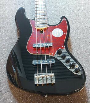 Sire Marcus Miller V7+ 2nd Gen Series 4-snarige basgitaar, zwart / black