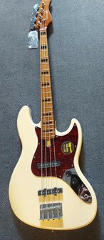 Sire Basses V5 Series Marcus Miller basgitaar, Vintage White
