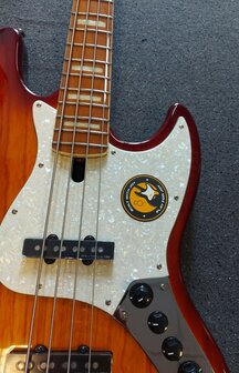 Sire Basses V8 Marcus Miller swamp ash 4-string active bass guitar, sunburst