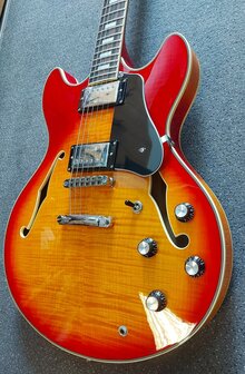 Sire H7 Series Larry Carlton electric archtop, Cherry Sunburst
